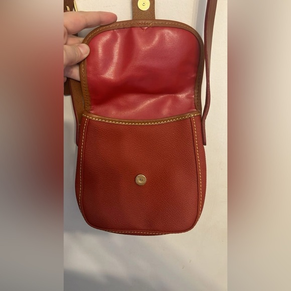 Dooney & Bourke All-Weather pebble Flap north south crossbody leather trim - Picture 3 of 9